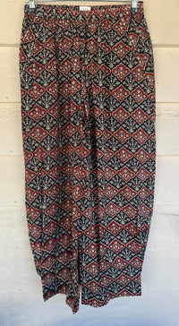 Flora Pleated Pants