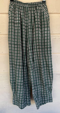 Flora Pleated Pants